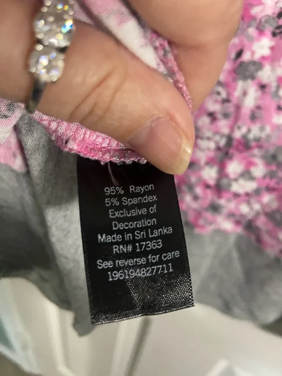 Simply Vera Vera Wang Pink Floral Ruffle-Trim Tank with Gray Hem - Picture 5 of 5